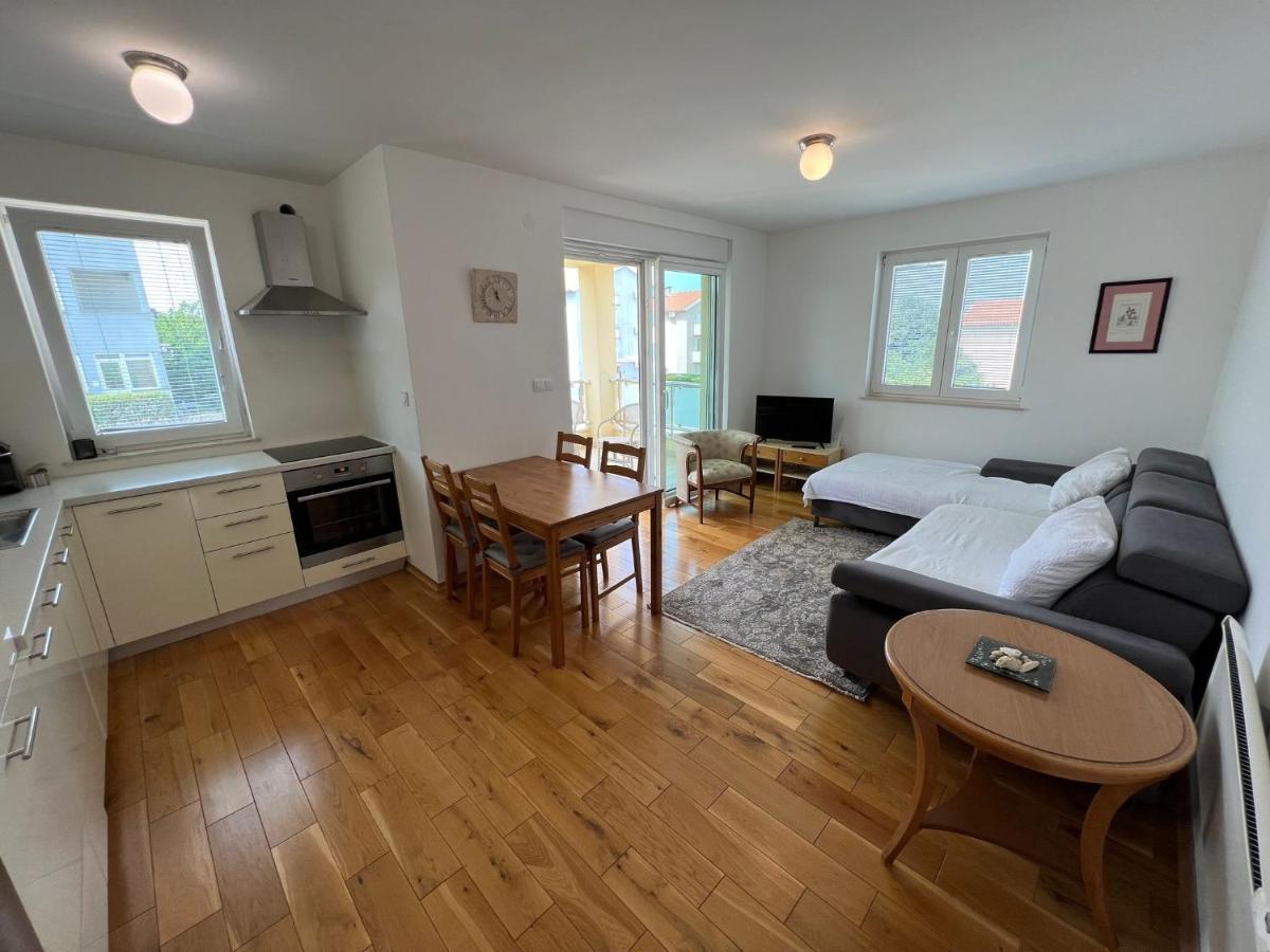 Apartman Sven Malinska Exterior foto